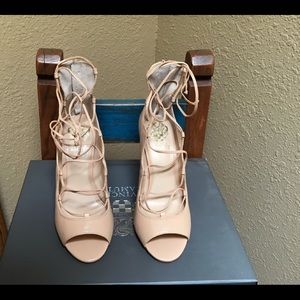 Vince Camuto Sandria